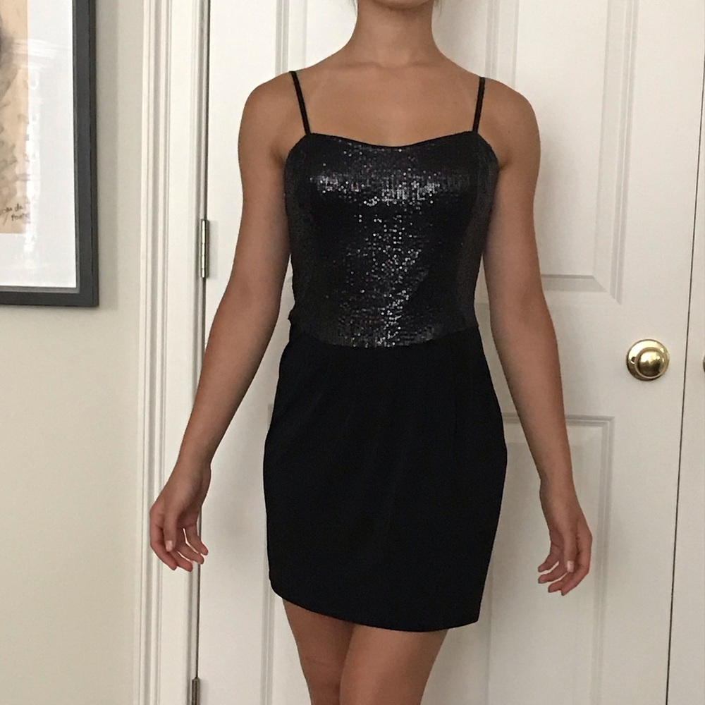 Laundry By Design black sequin cocktail dress